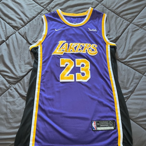Nike LeBron James Los Angeles Lakers Jersey - Picture 1 of 3